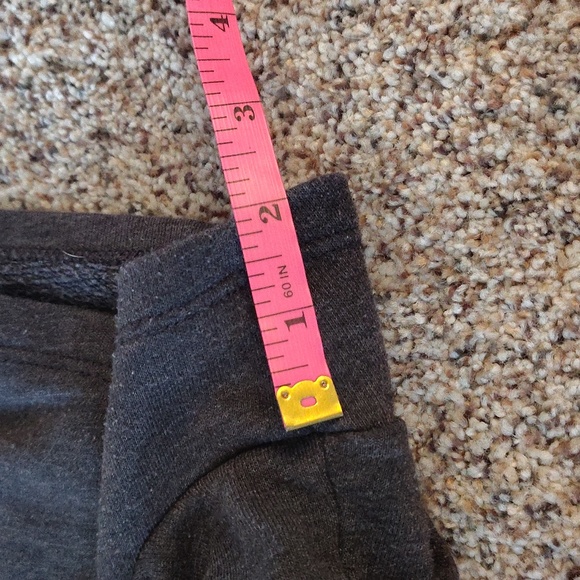 Old Navy Women's Dark Gray Cotton Terry Cloth Shorts Size L - Picture 6 of 7